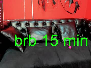 female cam couple gary_and_sandra image #2173732