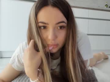 female cam girl meryfoxxx image #1913036