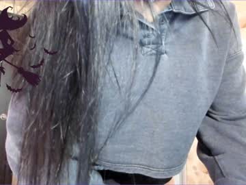 female cam girl akino_17 image #363653