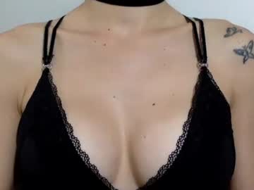 female cam couple suzysummerrrrrrrrr image #3984308