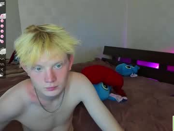 female cam couple henscheldeas image #2356224