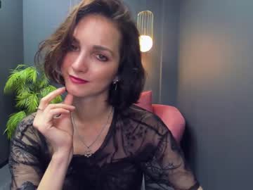 mirandaglow  female  webcam
