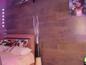 female cam girl yolandabertha image #3816038