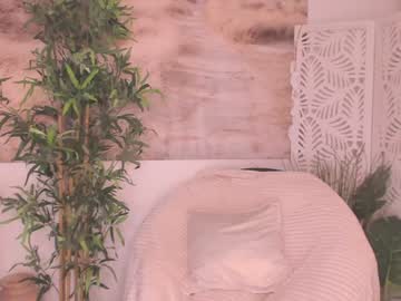 female cam girl yourmidnightcoffee image #2692077