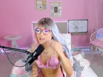 female cam girl little_effy18 image #2320197