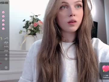 female cam girl small_blondee image #1994642