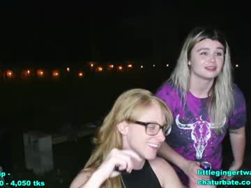 female cam couple xoxo_caroline image #1263998