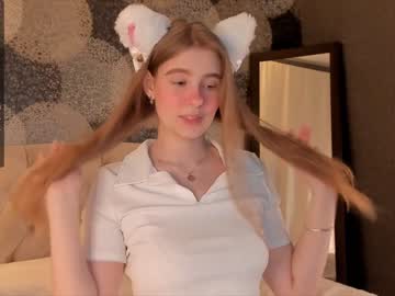 female cam girl crystalreves image #1516083