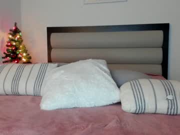 female cam girl carliescott_meow image #625909