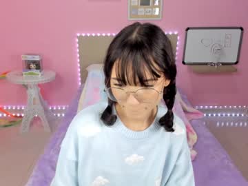female cam girl little_effy18 image #2441043
