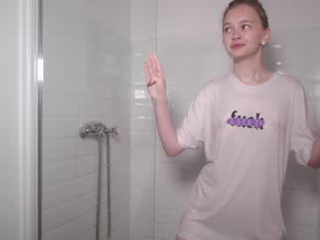 female cam couple sav_anna image #2223548