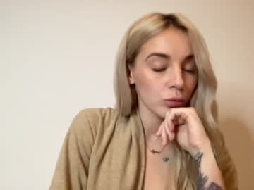 female cam girl nickisymms_ image #803593
