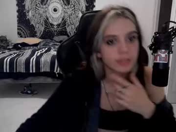 female cam girl 976eviil image #3068213