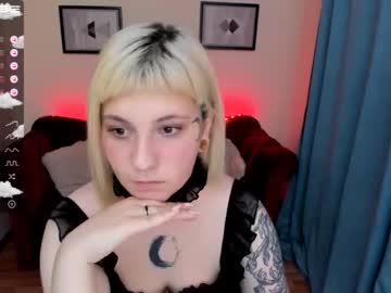female cam girl yolandi_toit image #2190700