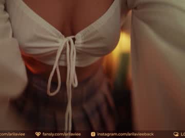 female cam girl aarilaviee image #3059398