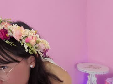 female cam girl little_effy18 image #2139946