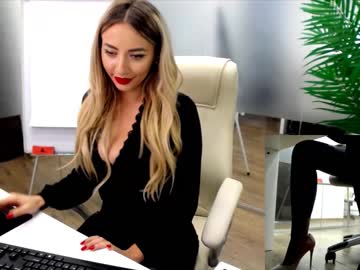 female cam girl babesgowild image #3233853