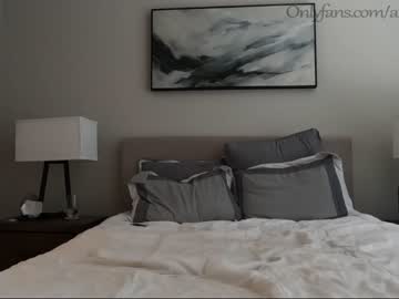 female cam couple ari_lovexo image #1988805