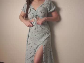 female cam girl helenmoors image #3909495