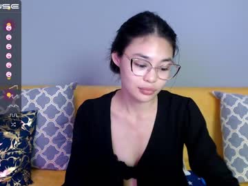 female cam girl little_v1rgin_angel image #2078299