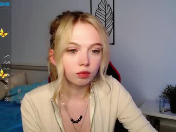 female cam girl small_blondee image #3758676