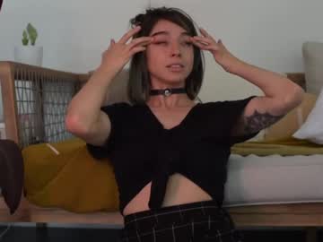 female cam girl lizmreow image #1981024