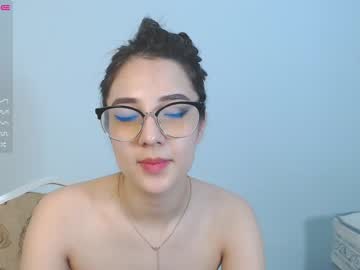female cam girl emilycute13 image #1532120