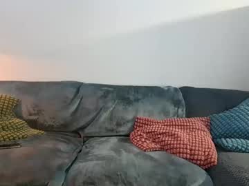 female cam couple daddyfucksnaomi image #4049914