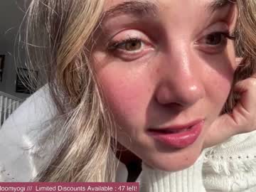 female cam girl bloomyogi image #1184320