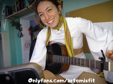 female cam girl artemisfit image #1399810