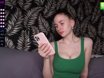 female cam girl fallen_angel_18 image #1576561