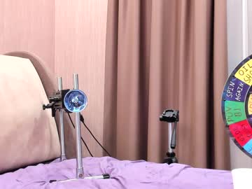 female cam girl aura_69 image #437248