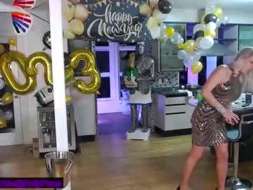 female cam girl rvlifebarbie image #3403008