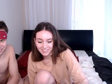 female cam couple theodor_and_evia image #1252763