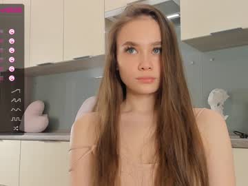 female cam girl miaaperry image #3760107