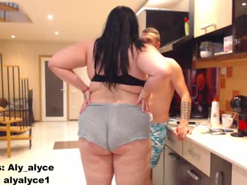 female cam couple aly_alyce image #2043451