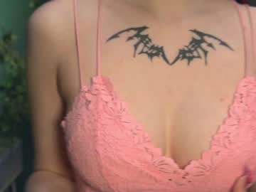 female cam girl ella_knockers_xl image #1640929