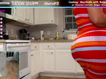 female cam girl milavalentinax image #2493062