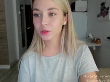 female cam girl sun_shine_baby image #2132107