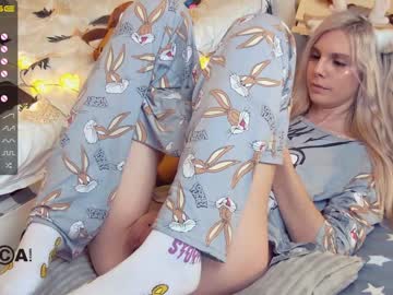 female cam girl careful_i_bite image #728845