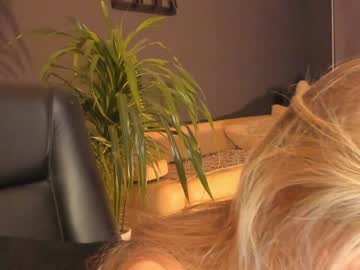 female cam girl linellali image #2984800