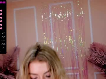 female cam couple bethmad image #765561