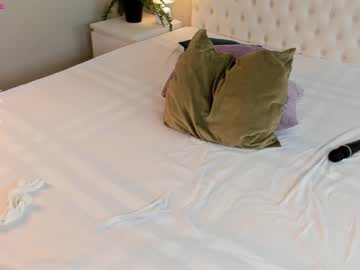 female cam girl helenahayley image #2530643