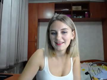 female cam girl melena_shy image #120008