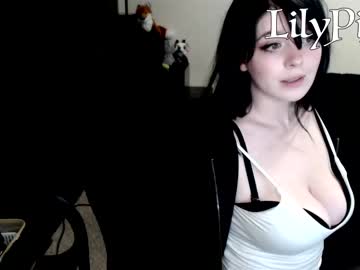 female cam girl lilypixel image #1027077