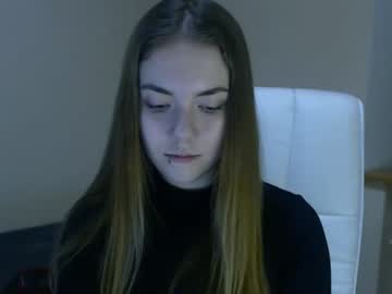 female cam girl zoey_deuttch image #3676881