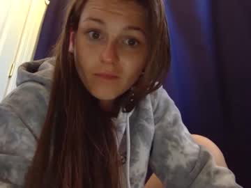 female cam girl sweetcherriepy image #2095181
