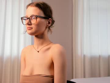 moirebaggs  female  webcam