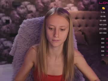 female cam girl angeellina image #513372