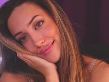 female cam girl francescadomi image #2923160